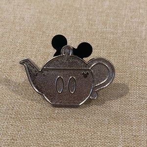 2018 Hidden Mickey Series - Kitchen Essentials - Mickey Mouse Teapot Chaser Pin